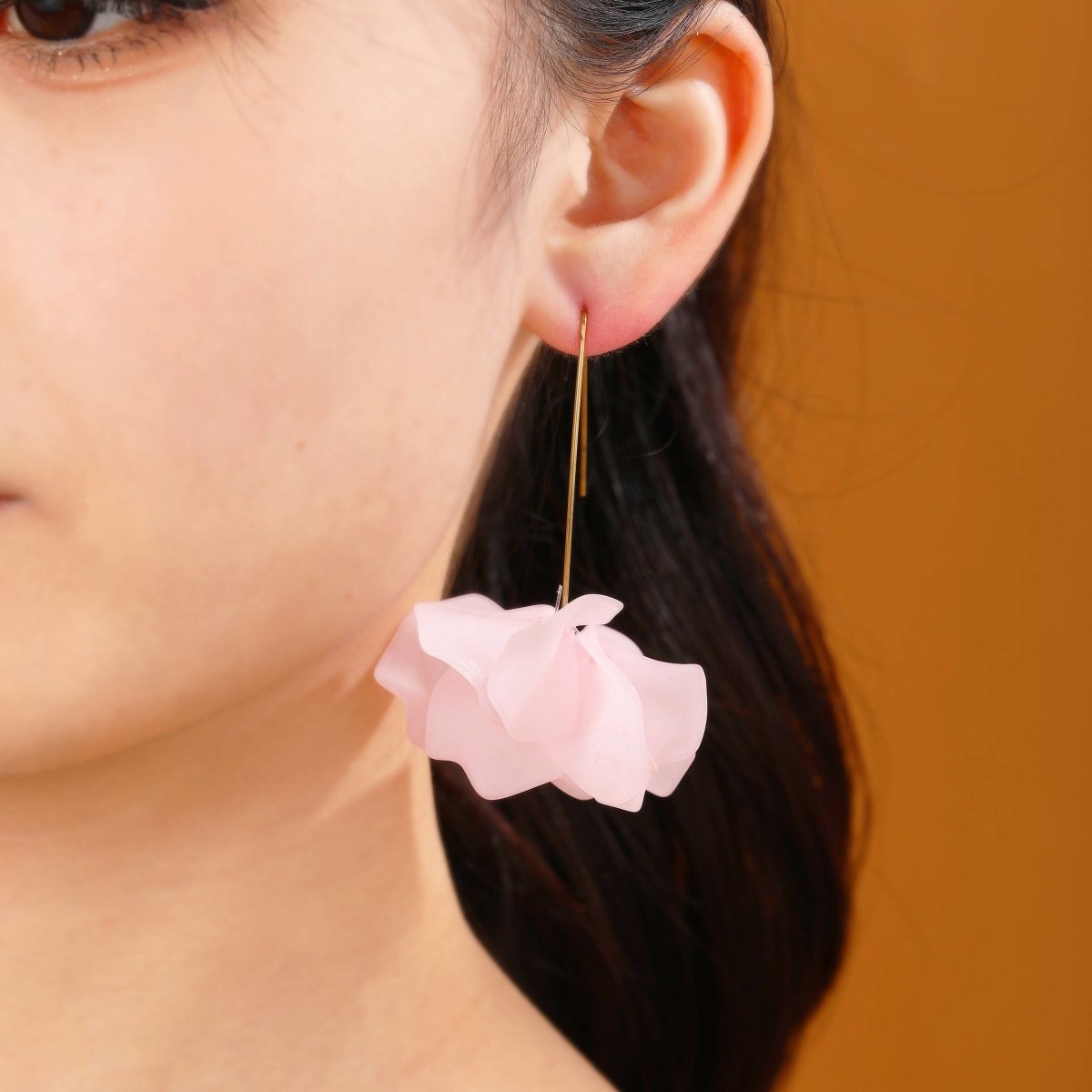 Fariba - Pendientes de aro con flores primaverales