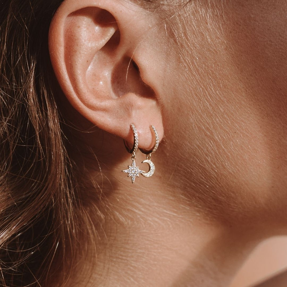 Pendientes de Estrella y Luna - Huggies de Strass Incrustados