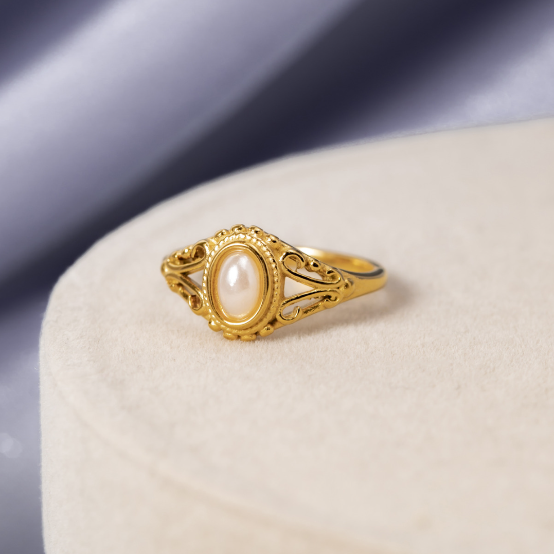 Ophelia – Anillo de Perlas Vintage Royal