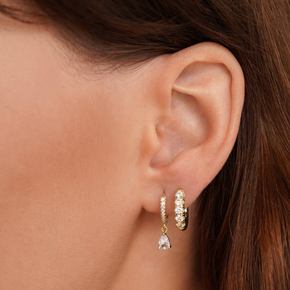 Aros de Oro con CZ de Marfil Blanco