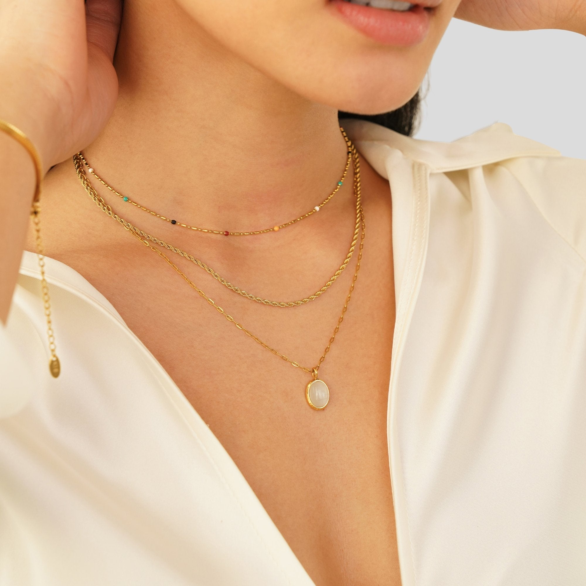 Ophelia – Collar de ópalo blanco
